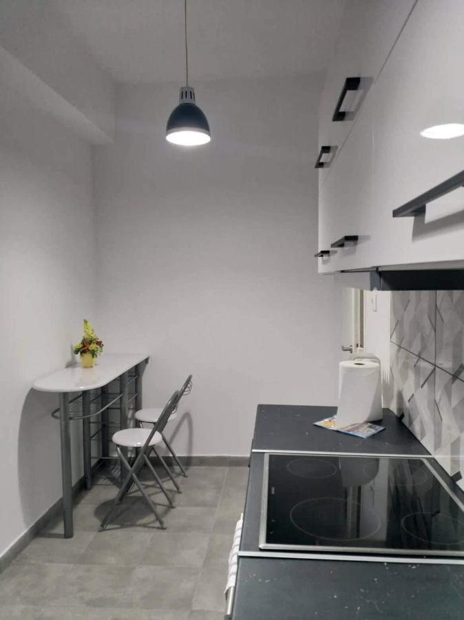A Convenient Apartment In The Heart Of אתונה מראה חיצוני תמונה