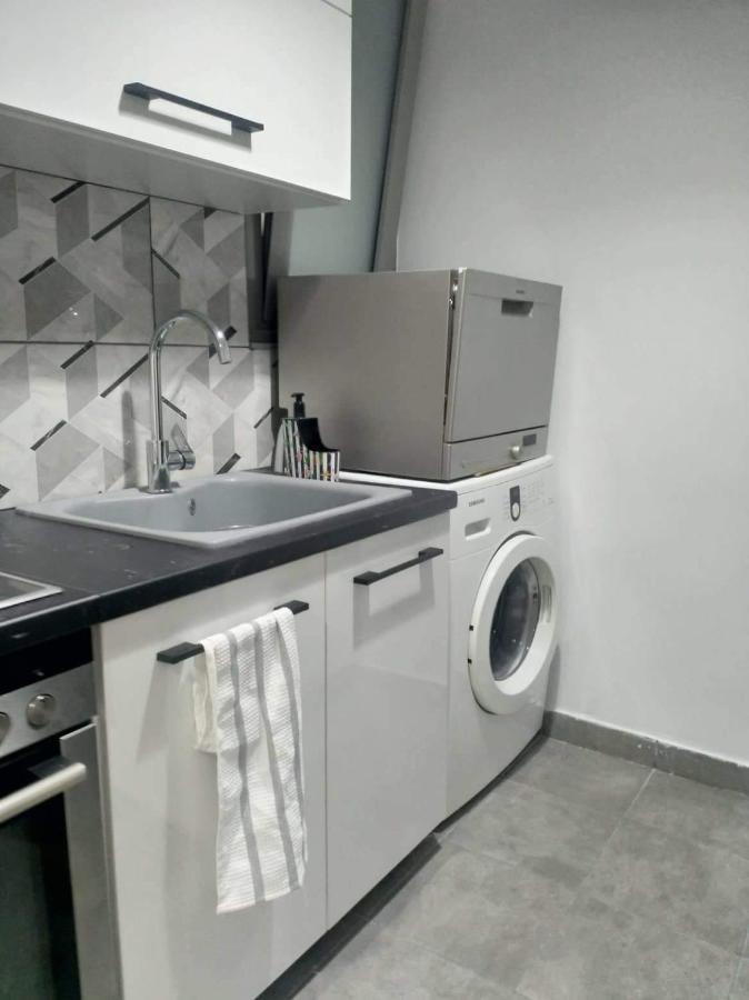 A Convenient Apartment In The Heart Of אתונה מראה חיצוני תמונה